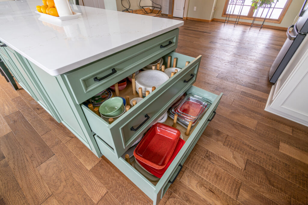 HTZ kitchen cabinet peg drawer organization