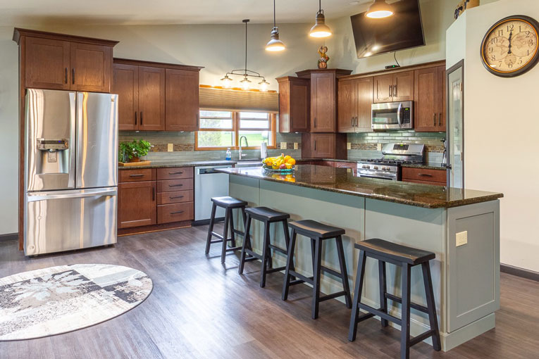 Warm and Inviting Kitchen in Medina