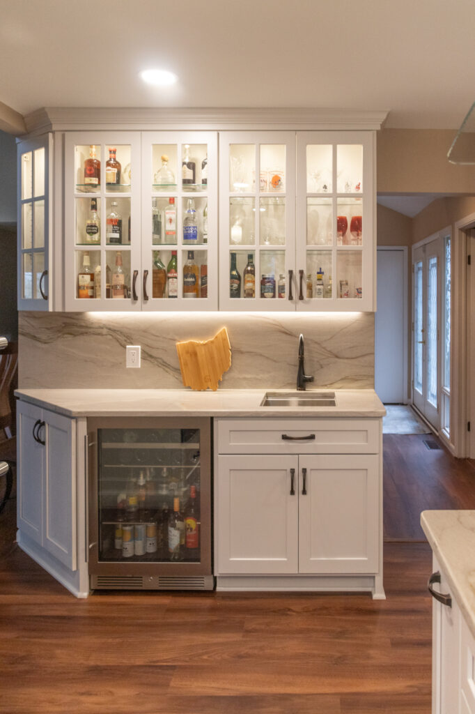 Spacious and Comfortable Kitchen with Warm Tones 8 20240126 IMG 9126 Edit