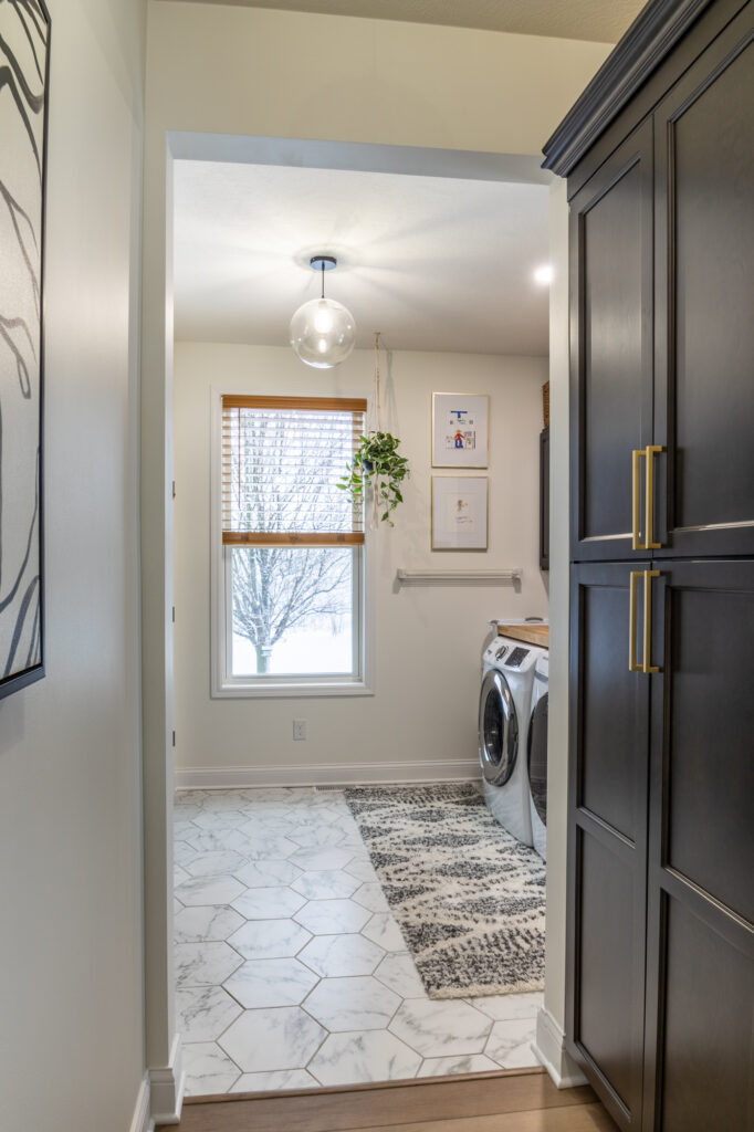 Stunning Contemporary Laundry and Mudroom Additon in Hinckley 3 IMG 3095 HDR