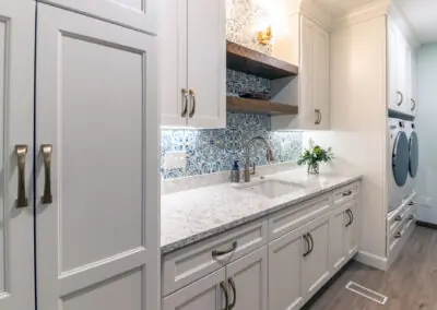 Quaint Laundry/Mudroom In Independence