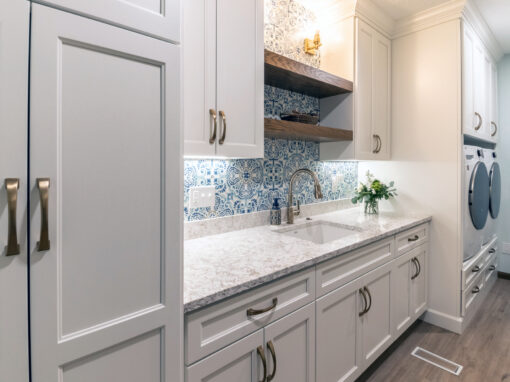 Who we are 26 Quaint Laundry/Mudroom In Independence